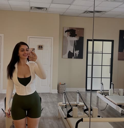 Customer photo review of Olive Low V-Back Scrunch Butt Biker Shorts