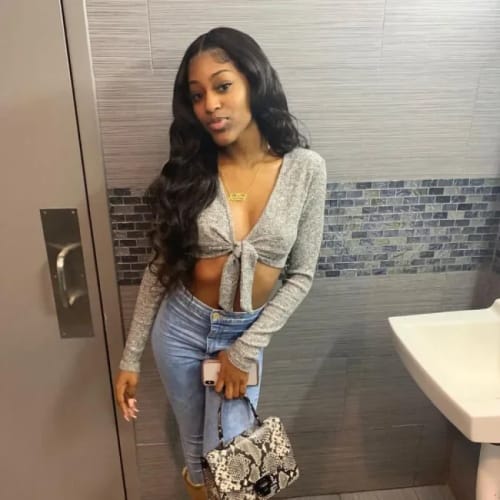 Customer photo review of Breathable 360 Lace Frontal Wig Pre Plucked Body Wave Human Hair Wig Natural Hairline