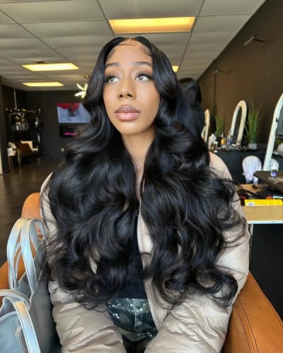 Customer photo review of Karlami 13x6 HD Skin Melt Lace Front Body Wave Wig Perfect Hairline Bleached Knots