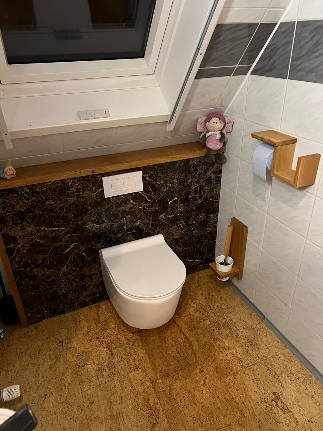 Customer photo review of Toilettenbürstenhalter LARA aus Holz