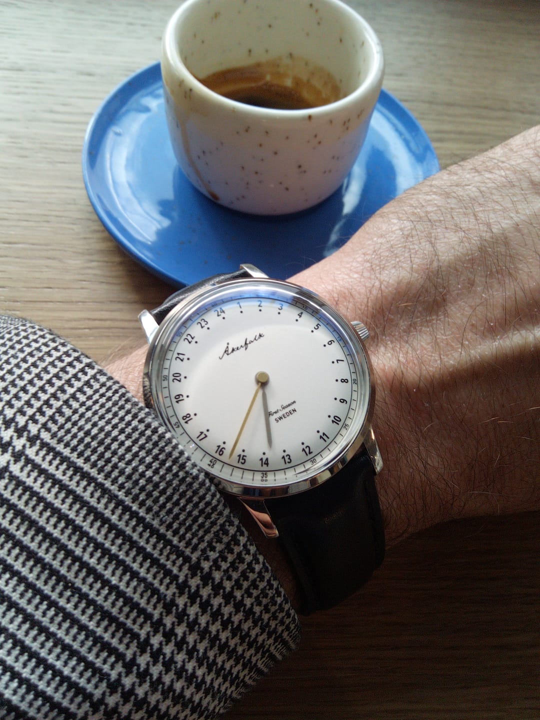 Customer photo review of First Season Silver White with Black Leather