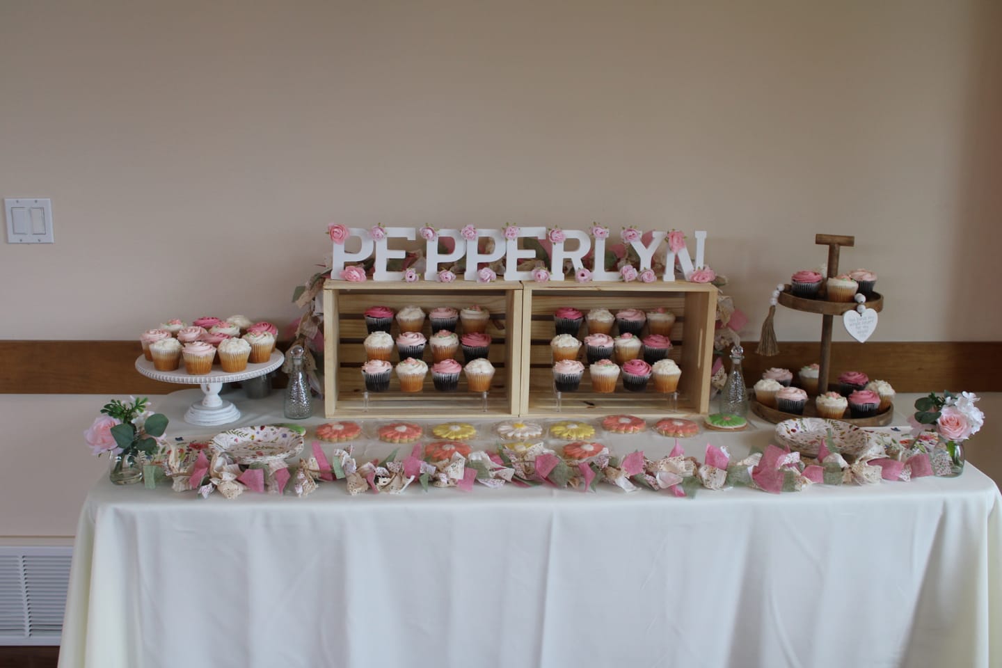 Customer photo review of Wedding Cupcakes (per dozen)