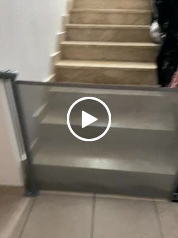Customer video review of Momcozy Retractable Baby Gate
