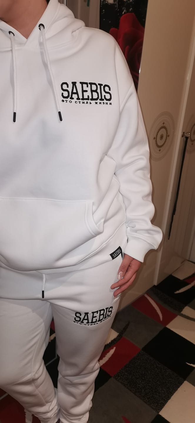 Customer photo review of Lifestyle Damen Jogginghose weiß mit Stickerei by SAEBIS®