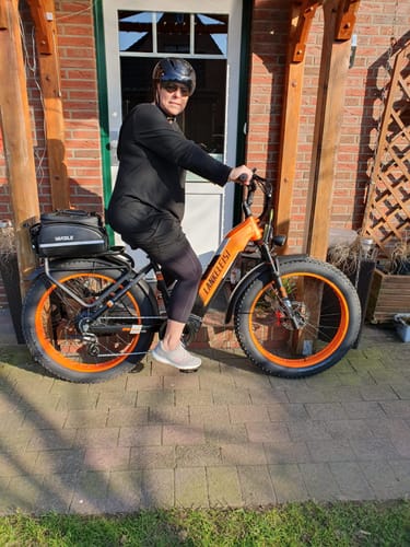Customer photo review of Lankeleisi MG600 Plus 1000W Bafang Motor 26" Fat Bike All Terrain SUV E-Bike 48V 20Ah Samsung Battery