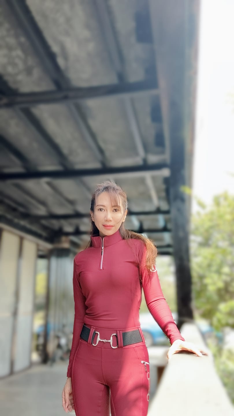 Customer photo review of KYLIE - EQUESTRIAN BASE LAYER LONG SLEEVE | ROSE BERRY TECHNICAL STRETCH