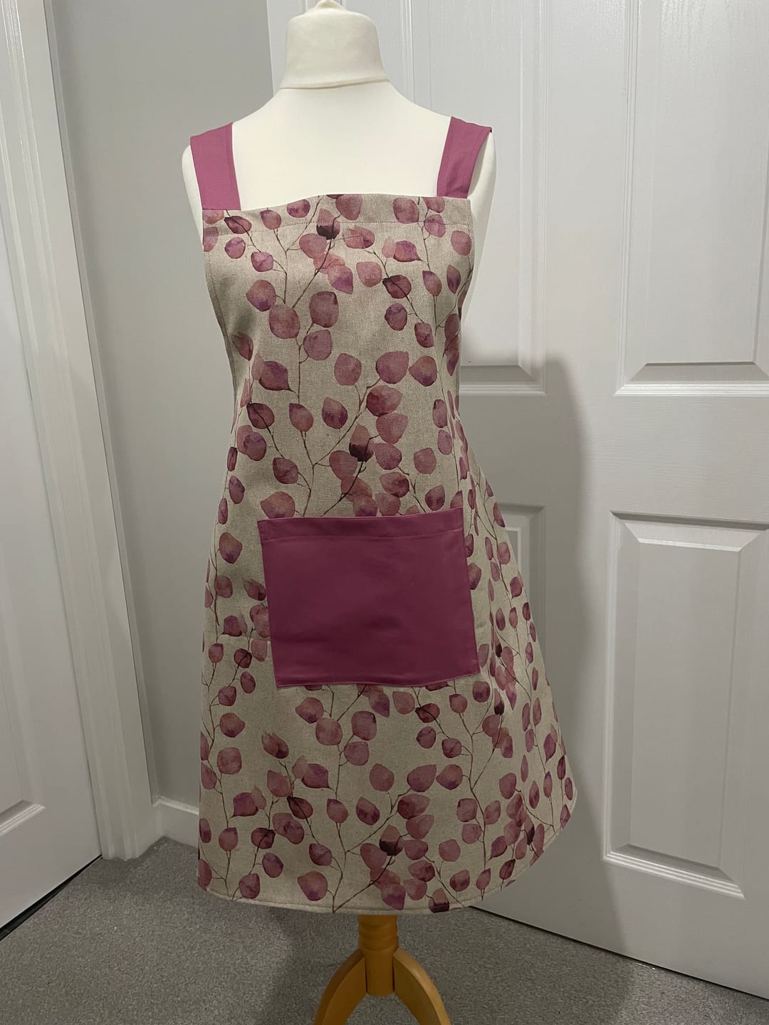 Customer photo review of Watercolour Leaves Digital Linen Look Polycotton Fabric
