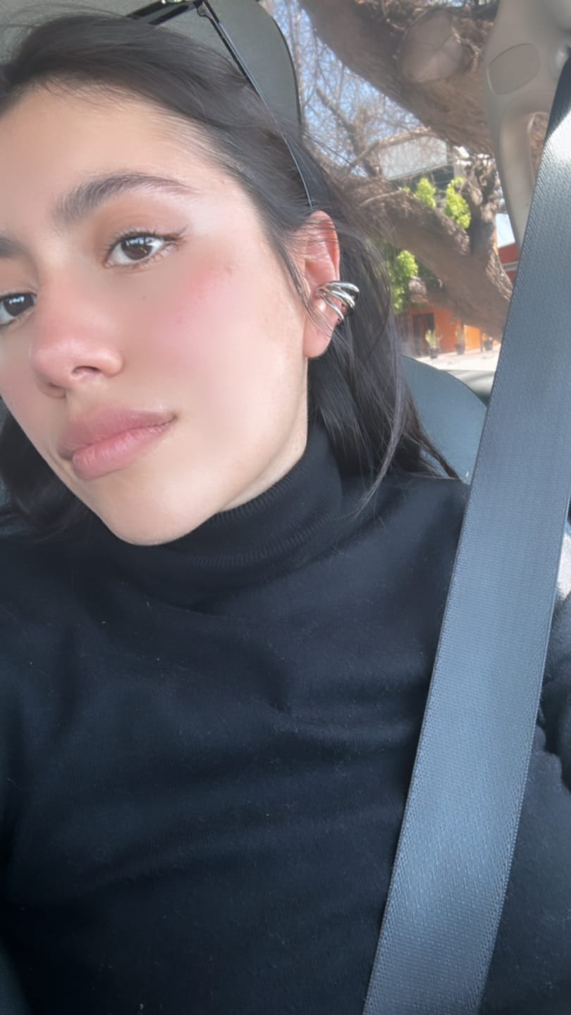 Customer photo review of Ear Cuff Triple