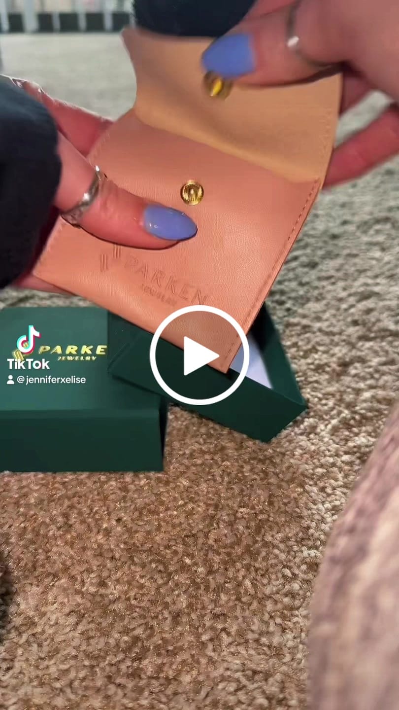 Customer video review of Gold Bead Pearl Layering Necklace