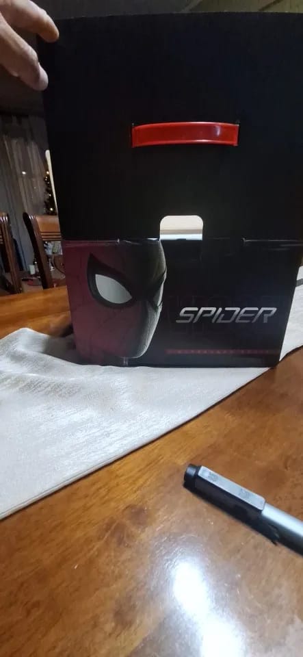 Customer photo review of Spider Mask Red, Ring-shaped | Remote Control | Eye Size Adjustment