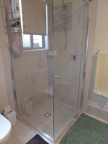 Customer photo review of GLASSGUARD™ Glass Stain Remover + Drill Scrubbing Pads