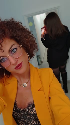 Customer photo review of Piercing Julia