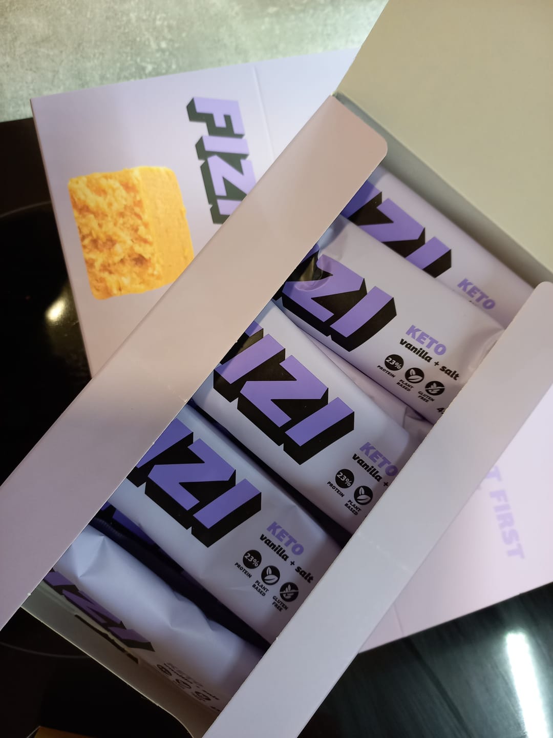 Customer photo review of KETO BATON PROTEINOWY "VANILLA + SALT" 10X45G