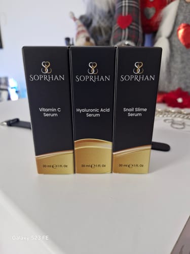 Customer photo review of Sieri Acido Ialuronico + Vitamina C + Bava di Lumaca - 3 al Prezzo di 1 (30ml per Siero)