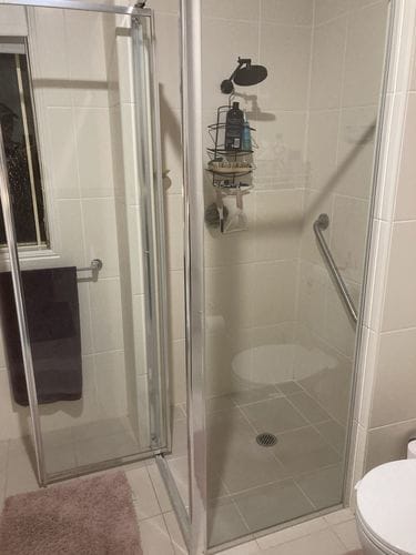 Customer photo review of GLASSGUARD™ Glass Stain Remover + Drill Scrubbing Pads