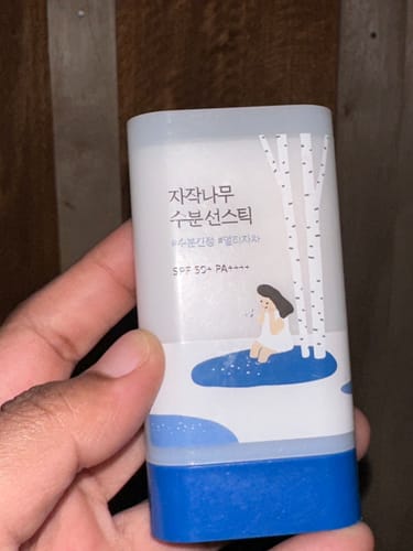 Customer photo review of Birch Moisturizing Sun Stick SPF 50+ PA++++