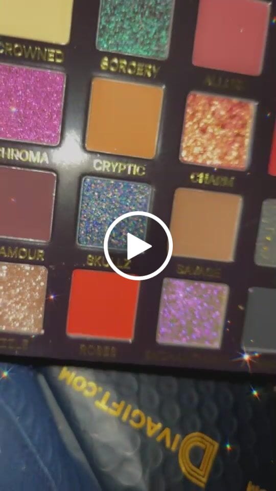Customer video review of Skullz & Roses Metallic Multichrome Eyeshadow Palette ( IN STOCK )