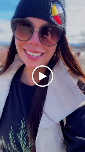 Customer video review of Cedar Crewneck