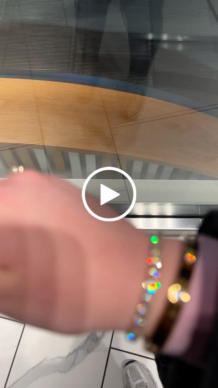 Customer video review of Luxury Armband | 18K vergoldet