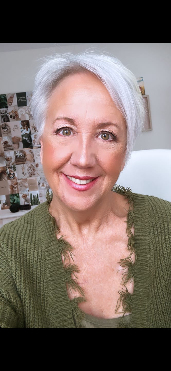 Customer photo review of Velvet Veil Smoothing Soothing Primer