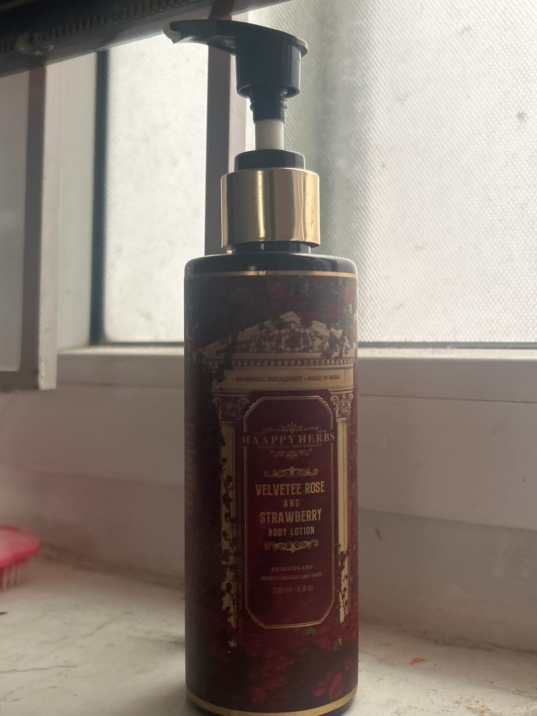 Customer photo review of Velvetee Rose Strawberry Body Lotion