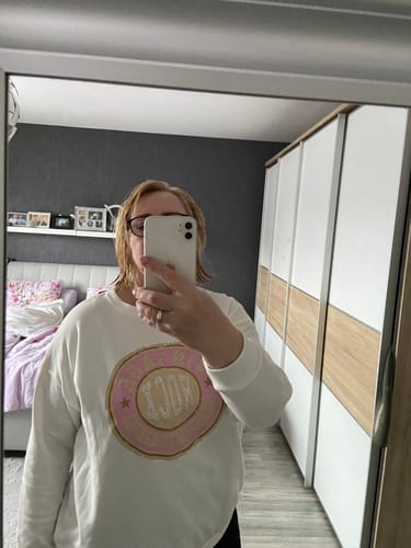 Customer photo review of PRETTY Sweatshirt - verschiedene Farben
