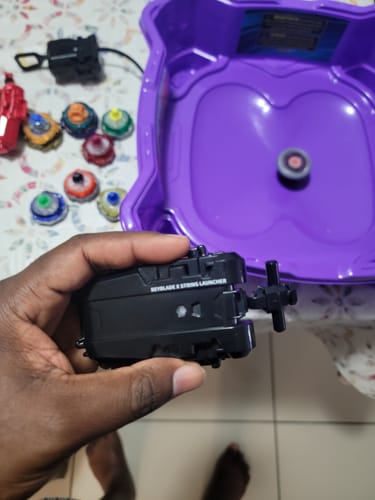 Customer photo review of Takara Tomy Beyblade BX-18 Black String Launcher