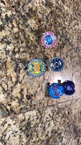 Customer photo review of Takara Tomy Basalt Horogium Beyblade BB-104 (Twisted Tempo 145WD) Metal Masters - With Launcher