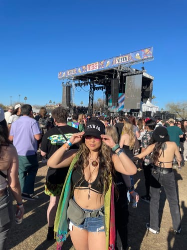 Customer photo review of Black ⅂⅂IHԀՈ Hat