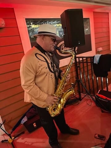 Customer photo review of XL microphone transmitter