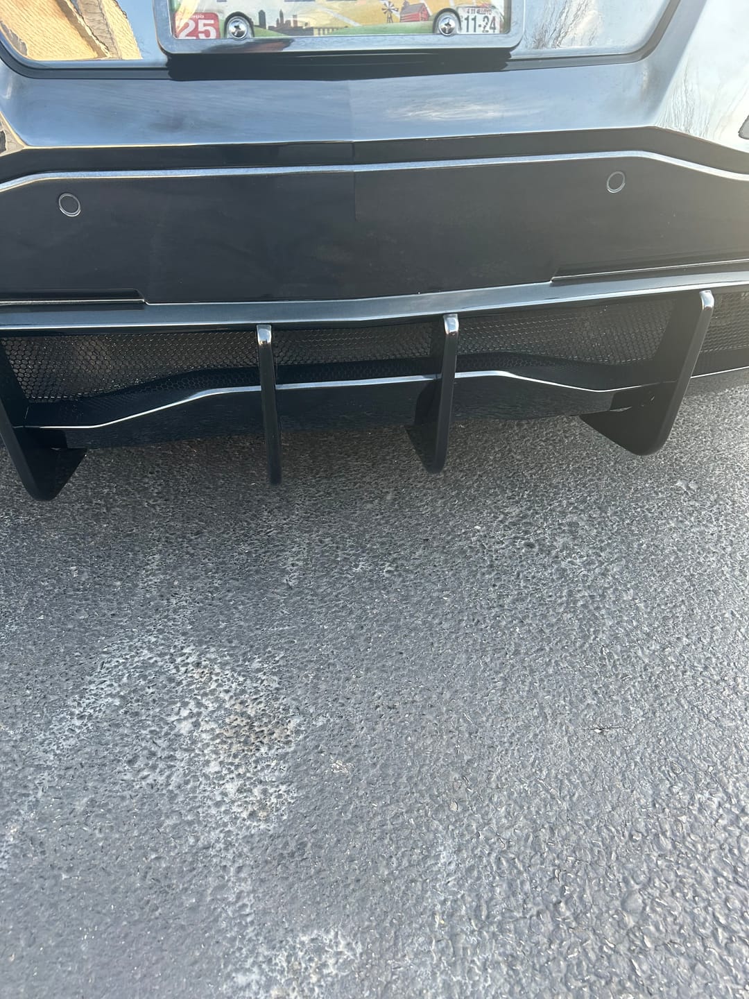 Customer photo review of Chevrolet Corvette C8 Z51 Add-On Rear Diffuser Fin
