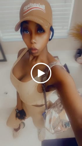 Customer video review of LADY IN PARIS LEGGING