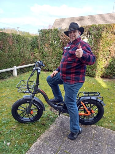Customer photo review of Vakole Y20 Pro 20" Foldable Step-through Electric Fat Bike with 20Ah Samsung Battery Support APP