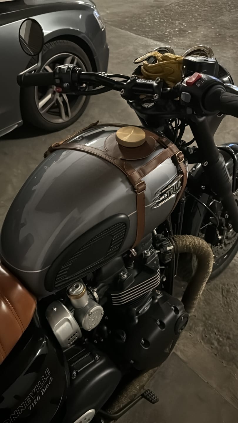 Customer photo review of tank strap right side fuel inlet