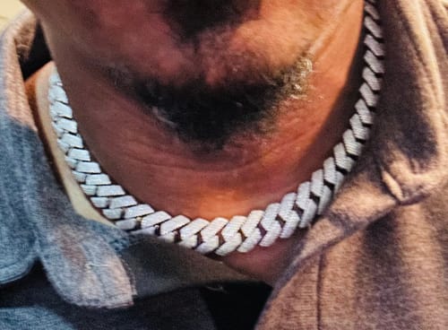 Customer photo review of 4-Row 15MM Moissanite Cuban Link Chain 14K Gold