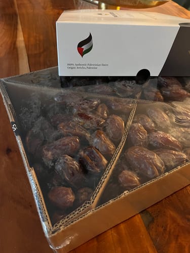 Customer photo review of Palestinian Medjool Dates 🇵🇸