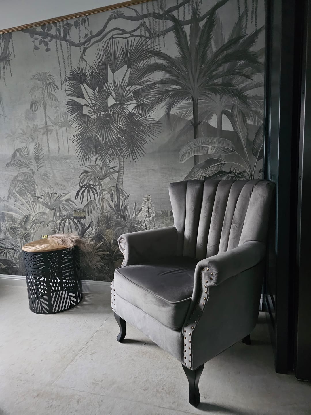 Customer photo review of Fotoliu TITAN, gri/negru, stofa catifelata/lemn, 73x70x87 cm