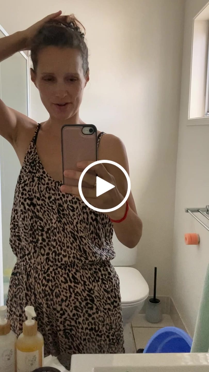 Customer video review of SHAMPOO, CONDITIONER & HAIR BRUSH BUNDLE