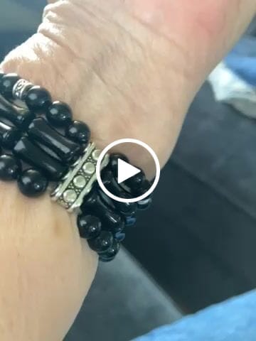 Customer video review of Moonlight Agate Stretch Apple Watch Strap
