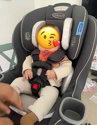 Customer photo review of Silla de Auto Convertible Extend2fit Redmond