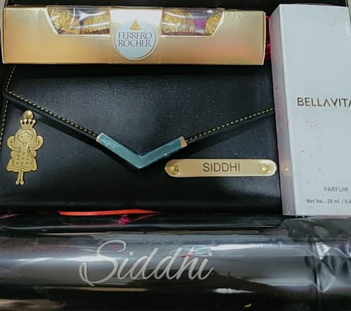 Customer photo review of Pretty Pack Personalized Gift Hamper For Her