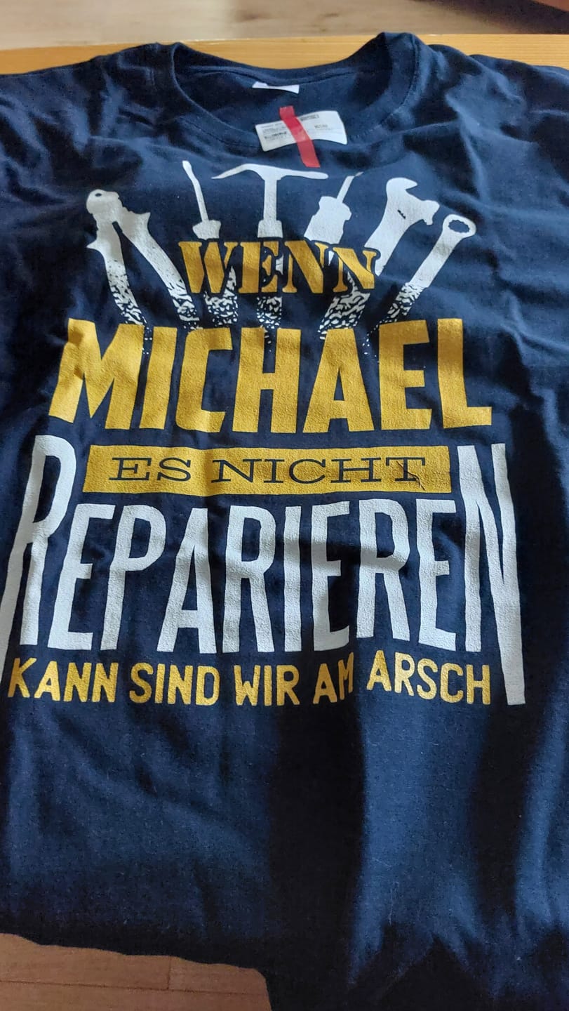 Customer photo review of Lustiges Handwerker und Heimwerker Herren T-Shirt personalisierbar