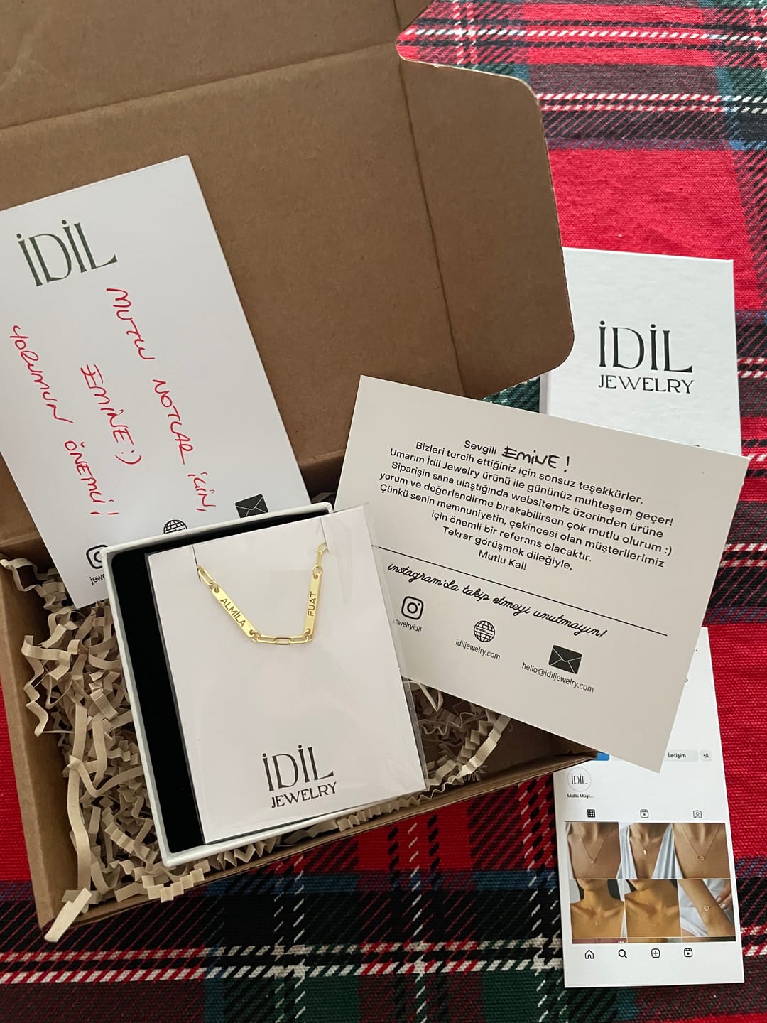 Customer photo review of Moments Kolye