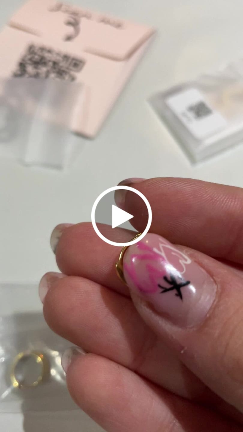 Customer video review of Pendientes Basics