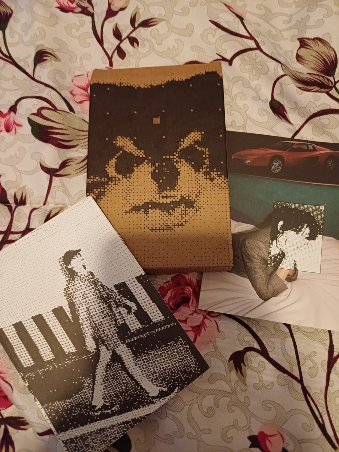 Customer photo review of BTS V - LAYOVER 1ST SOLO ALBUM WEVERSE VER. NO P.O.B VER.