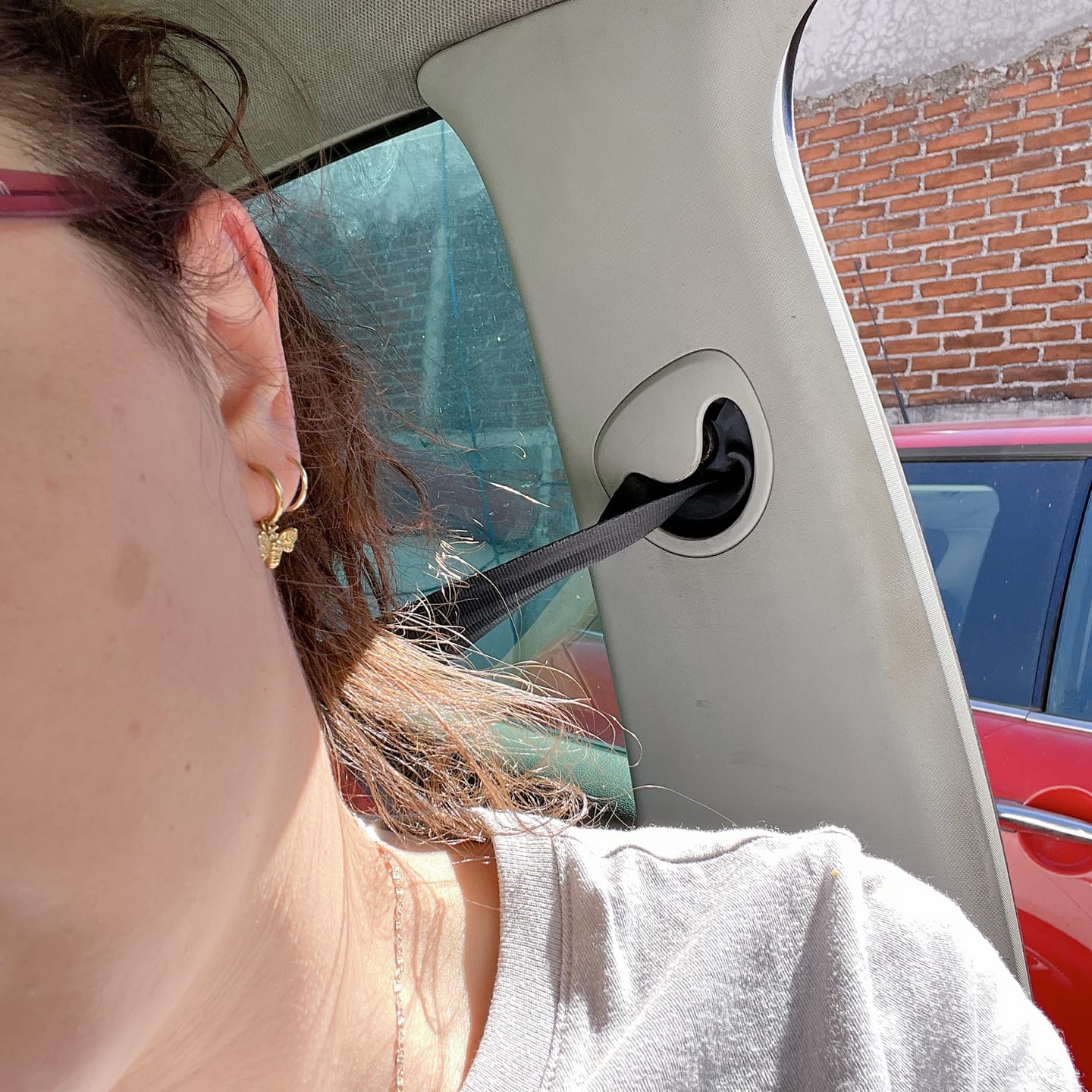 Customer photo review of Aretes Beecuff