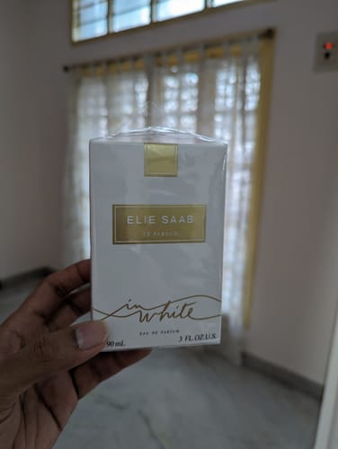 Customer photo review of Elie Saab In White Eau De Parfum For Women