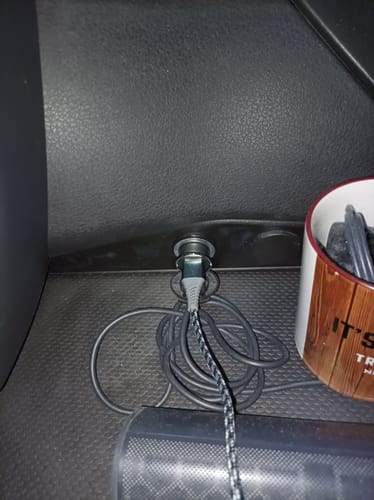 Customer photo review of Wegman Autolader - Snellader voor in de Auto - 45W 5A