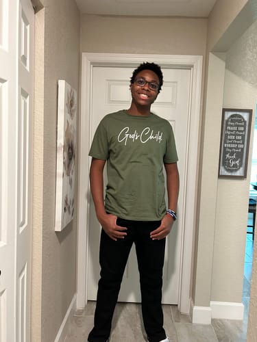 Customer photo review of Big Signature Tee " Military Green "