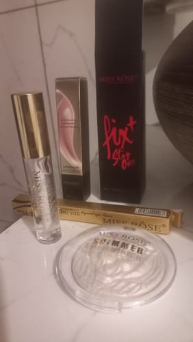 Customer photo review of Miss Rose Perfect Cover 24H Hydrating Concealer